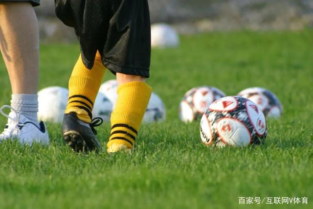 哈钦森首发破门，米兰激活买断条款